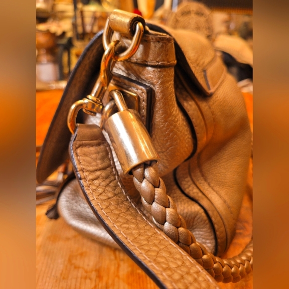 Gucci Bella Gold Leather Shoulder Handbag Crossbody - Picture 4 of 6